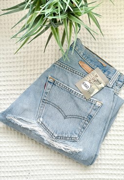 Vintage 90's Levi  Light Blue 501 Straight Leg Jeans W28
