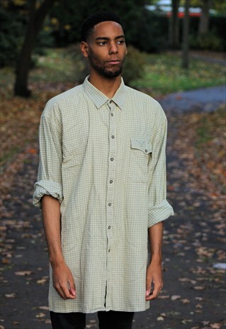 VINTAGE // 90'S // OVERSIZED SHIRT