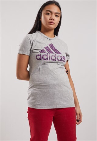VINTAGE ADIDAS T-SHIRT
