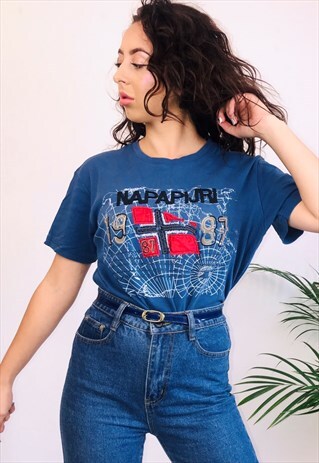 VINTAGE 90S NAPAPIJRI TEE