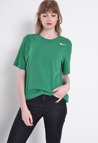 Vintage Nike Crew Neck T-Shirt Green | RetroActive | ASOS Marketplace