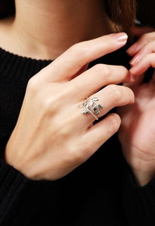 LEAF STERLING SILVER RING