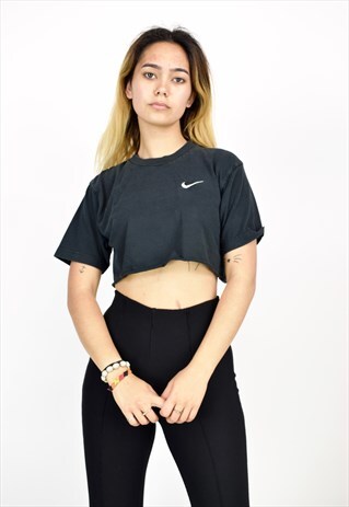 VINTAGE 90'S NIKE CROP T-SHIRT