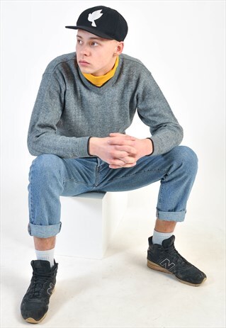 VINTAGE 90'S JUMPER IN GREY