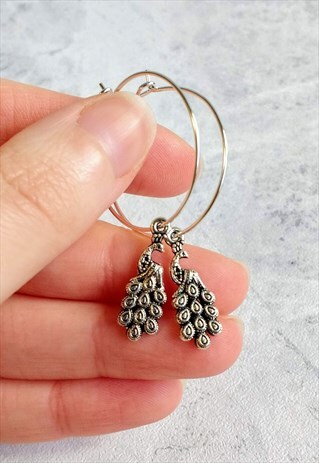 MINI VINTAGE-STYLE PEACOCK HOOP EARRINGS