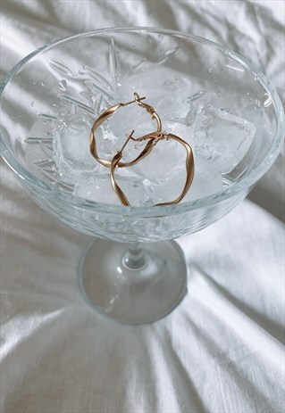 FABIOLA TWISTED HOOP EARRINGS