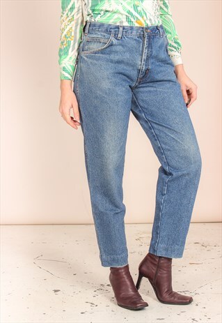 VINTAGE 90S MOM JEANS IN MID WASH