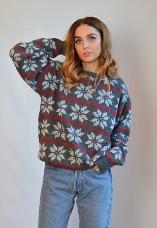 VINTAGE GREY, WHITE & RED KNITTED CHRISTMAS JUMPER