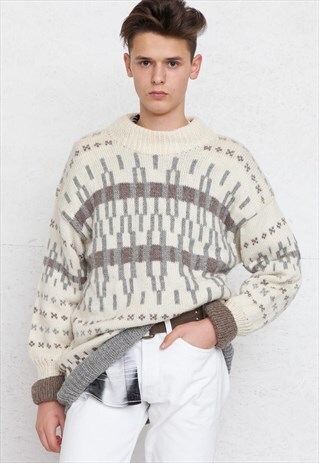 VINTAGE BEIGE ROUND NECK KNIT JUMPER SWEATER