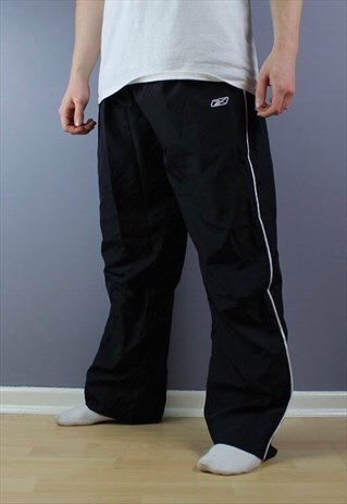 VINTAGE REEBOK JOGGERS IN BLACK WITH EMBROIDERED LOGO