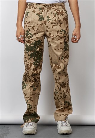VINTAGE 90'S CAMEL/ KHAKI CAMOUFLAGE CARGO PANTS