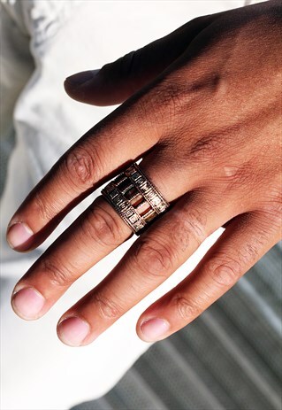 VINTAGE BRASS ORNAMENT RING