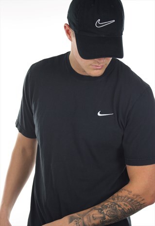 VINTAGE NIKE SMALL LOGO T SHIRT TEE