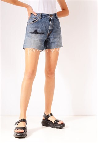 VINTAGE LEVI'S CUT OFF 559 DENIM SHORTS MID BLUE