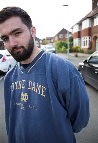 VINTAGE NOTRE DAME FIGHTING IRISH COLLEGE USA SWEATSHIRT