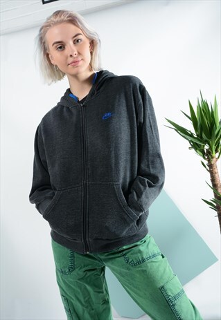 VINTAGE NIKE HOODIE IN GREY WITH LOGO.
