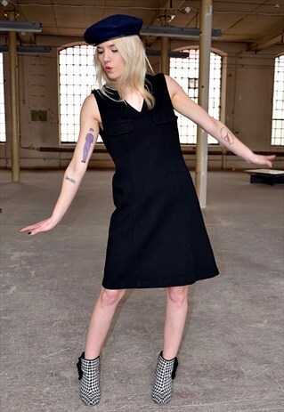 70S VINTAGE BLACK DRESS