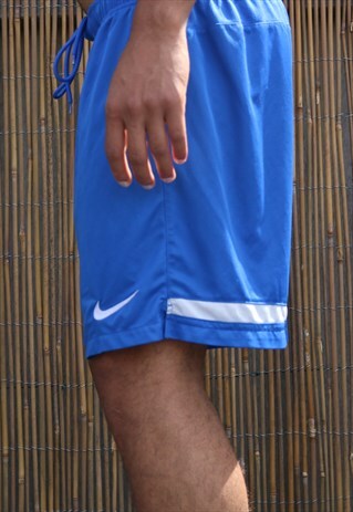 VINTAGE NIKE SHORTS