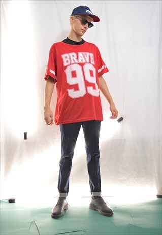 VINTAGE BRAVE RED GRAPHIC T-SHIRT