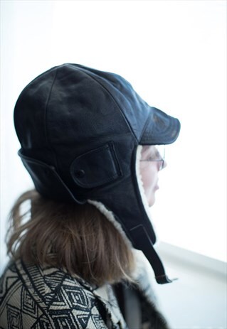 VINTAGE 60'S BLACK SHEARLING AVIATOR PEAK HAT