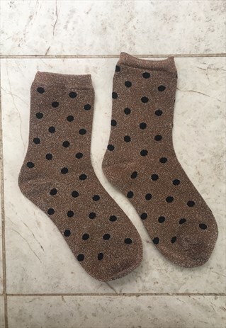SPARKLY SOCKS IN GOLD POLKA DOT