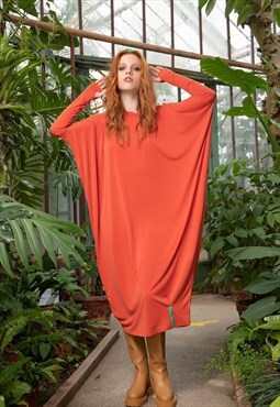 Relaxed long-sleeved jersey dress with draped side details 