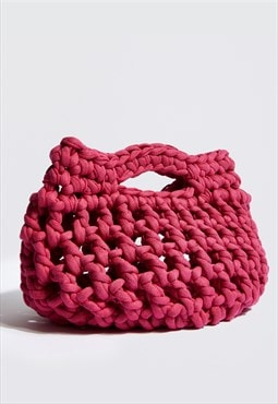 Nadia is back, crochet handbag fuchsia