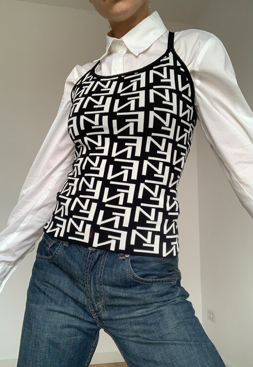 garment image