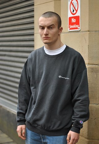 VINTAGE CHAMPION SWEATSHIRT