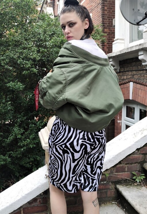 garment image