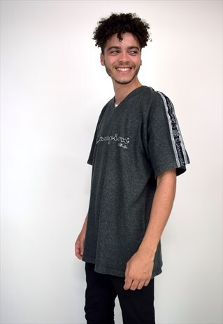VINTAGE 90'S CHAMPION V-NECK T-SHIRT
