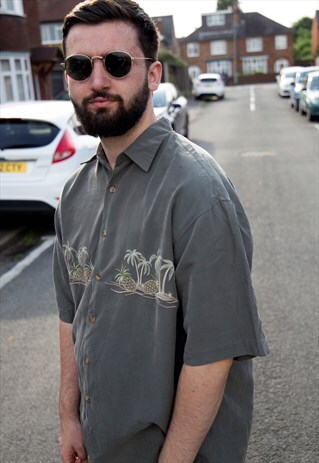 VINTAGE HAWAIIAN SHIRT