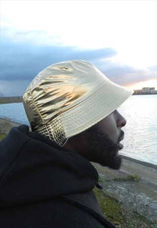 GOLD METALLIC BUCKET HAT