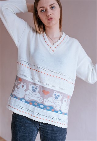 VINTAGE 90S FUNKY BEAR JUMPER