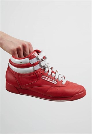 VINTAGE RED REEBOK LEATHER TRAINERS