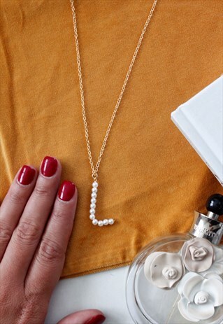 PEARL MONOGRAM INITIAL 'L' GOLD CHAIN STATEMENT NECKLACE
