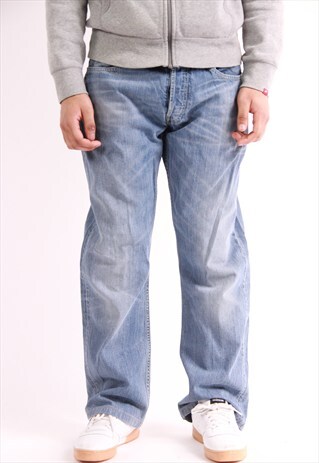 VINTAGE LEVI'S JEANS