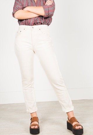VINTAGE 80'S LEVI'S SLIM FIT JEANS /AVELINASREWORKS/ S0172