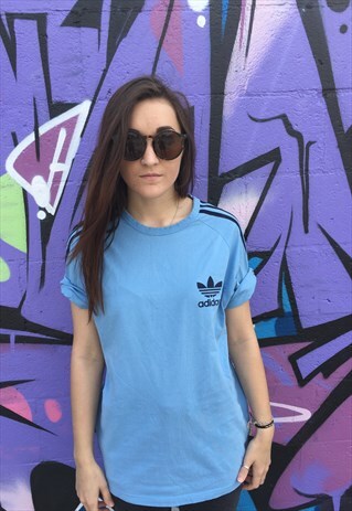 VINTAGE ADIDAS T-SHIRT