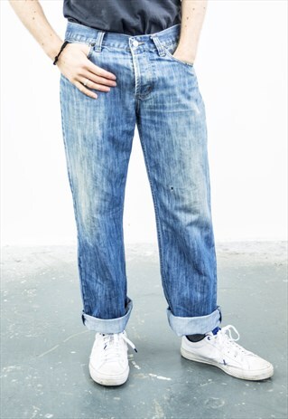 VINTAGE BLUE LEVI'S 501 JEANS
