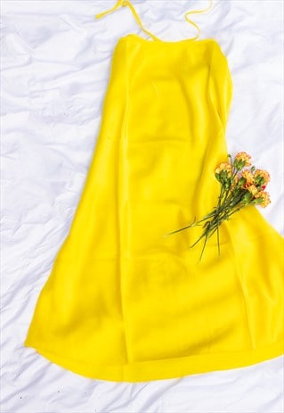 YELLOW HIP STRAP TIE SATIN MIDI SKIRT