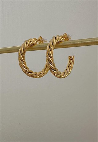 MUSE. Gold Large Twist Rope Hoop Earrings