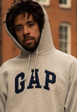 GAP SPELLOUT HOODIE IN GREY