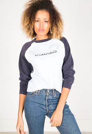 VINTAGE 90S USA NIKE SWEATSHIRT