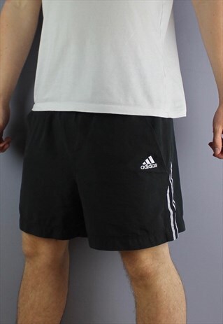 VINTAGE ADIDAS SHORTS IN BLACK WITH POCKETS, EMBROIDERED LOG
