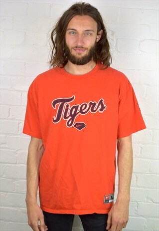 VINTAGE 90'S NIKE T-SHIRT