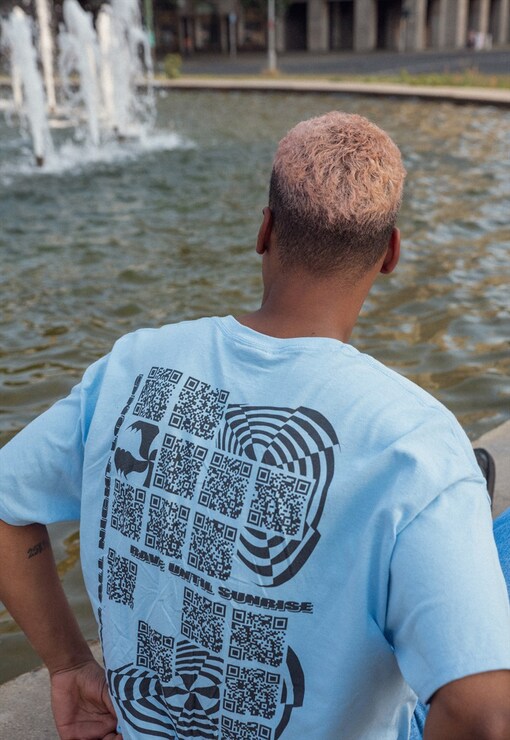 garment image
