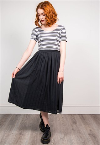 VINTAGE 90'S BLACK PLEATED MIDI SKIRT