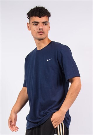 NIKE EMBROIDERED LOGO T-SHIRT