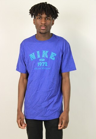 VINTAGE NIKE TSHIRT
